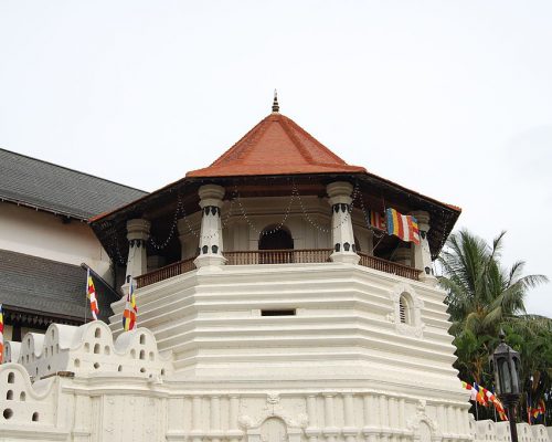 Kandy Temple - Wiki by Columbus Tours Sri Lanka
